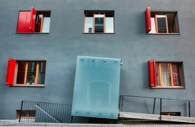 facade, house building, architecture, window, city, modern, glass, building, shutter, red, wall, gray, entrance, ramp, barrier-free, aslant, protection glass, window glass, reflection, landsberg, ramp, ramp, ramp, ramp, ramp, barrier-free, barrier-free, barrier-free. How HATC and METC cut accessible home design costs in Canada