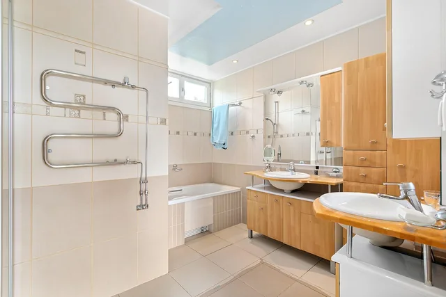 bathroom, room, interior, design, luxury, shower, bathtub, modern, bathroom, bathroom, bathroom, bathroom, bathroom. Universal Design Ideas for Borrowing Space at Home
